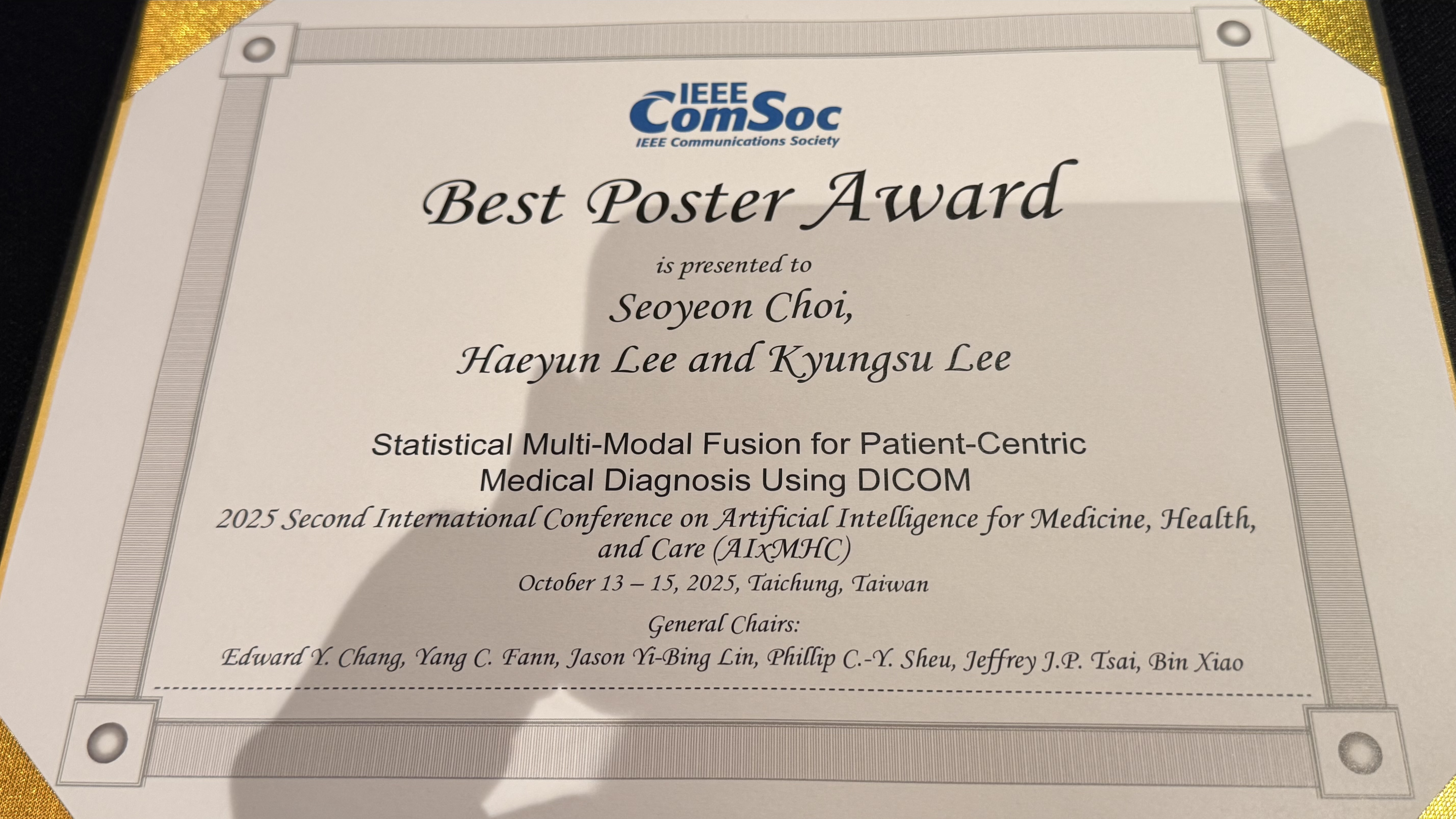 (AIxMHC 2025) Best Poster Award